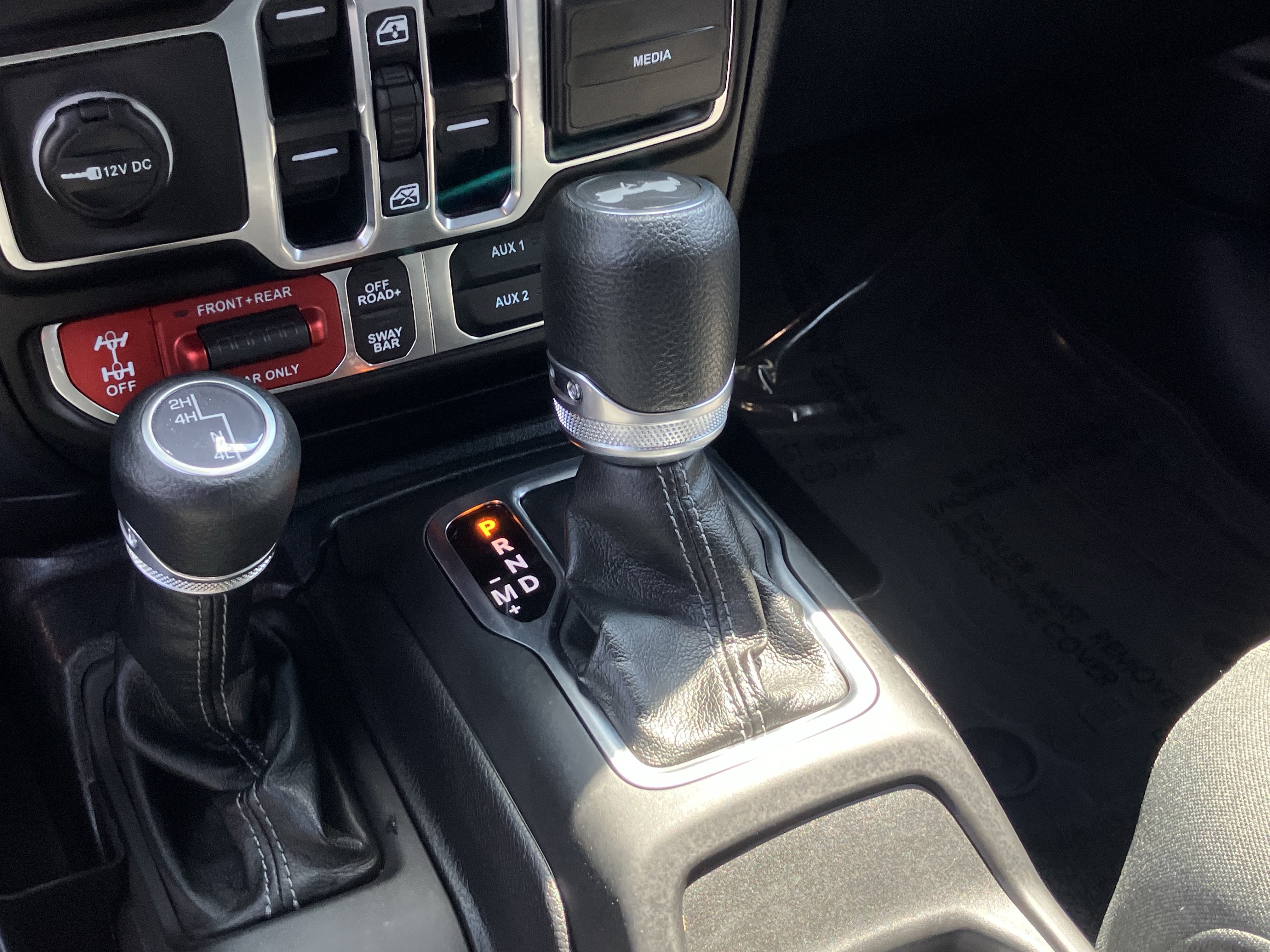 Used 2025 Jeep Wrangler Unlimited Rubicon AWD/4WD image 29