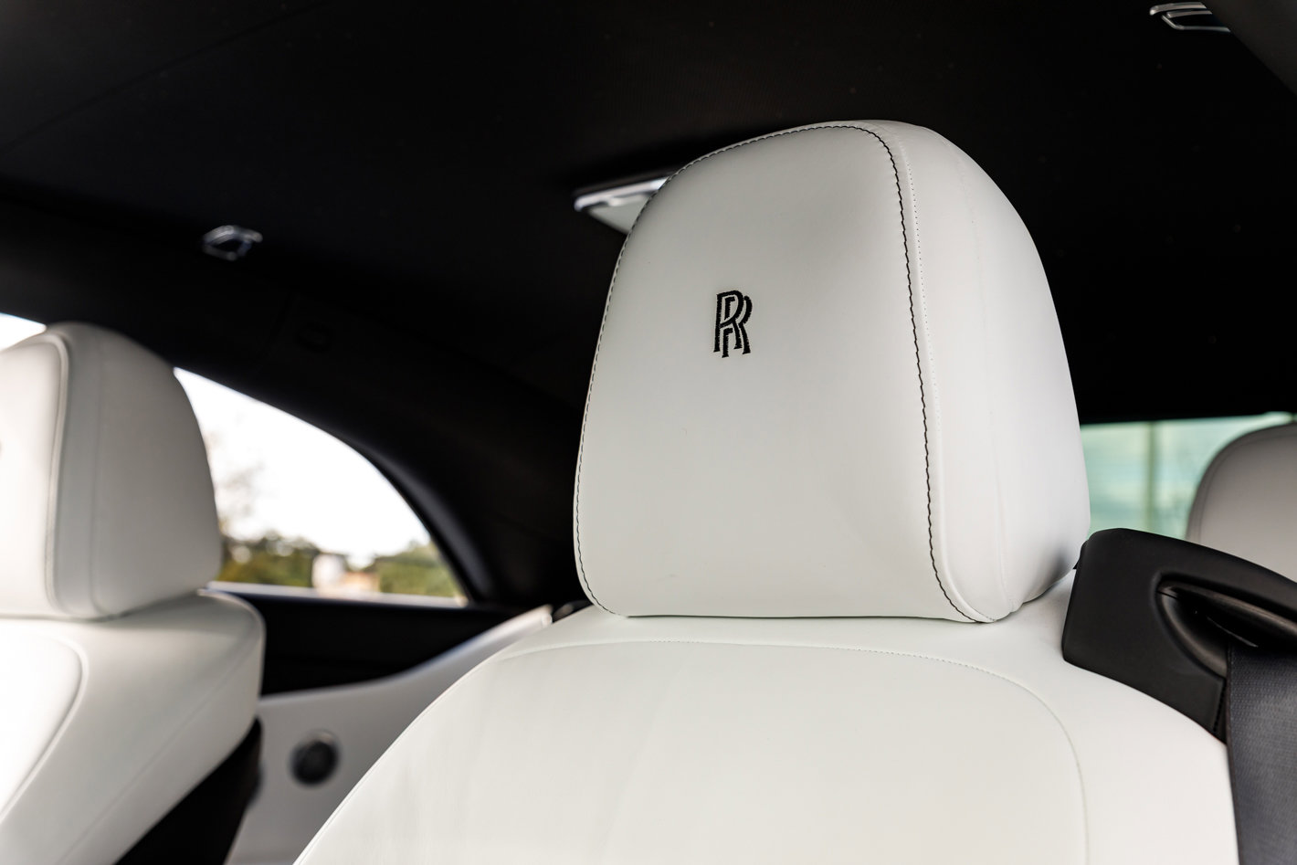 Used 2024 Rolls-Royce Spectre w/ Spectre Launch Package AWD/4WD image 37