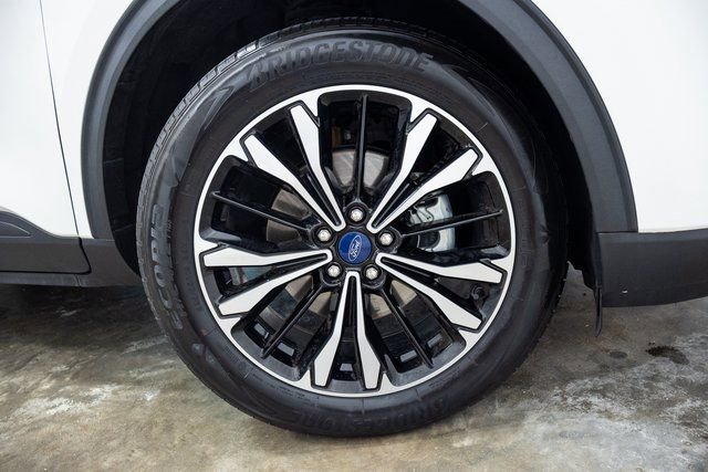 Used 2022 Ford Escape SEL w/ SEL Stealth AWD Package image 28