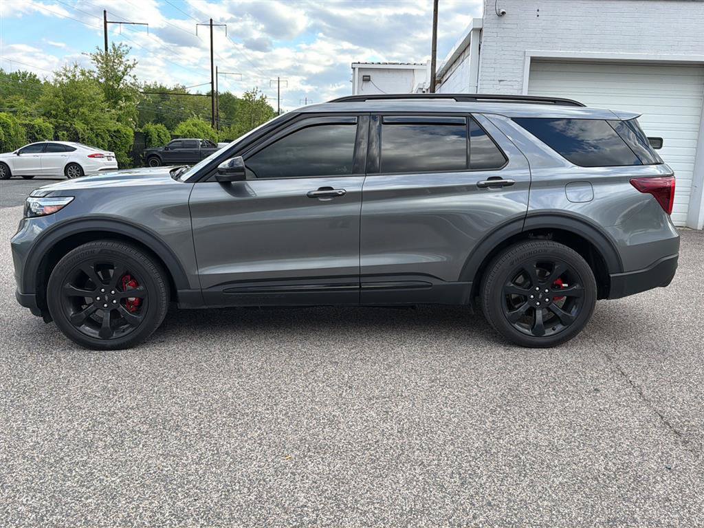 Used 2024 Ford Explorer ST w/ Equipment Group 401A AWD/4WD image 2