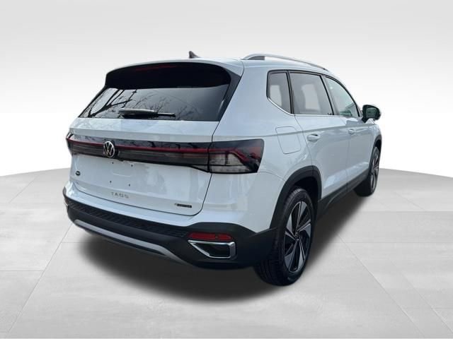 Certified 2025 Volkswagen Taos SE image 8
