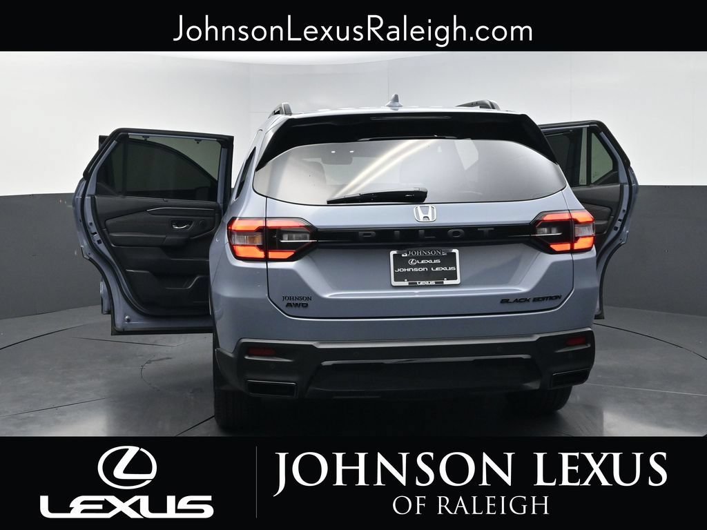 Used 2026 Honda Pilot Black Edition image 34