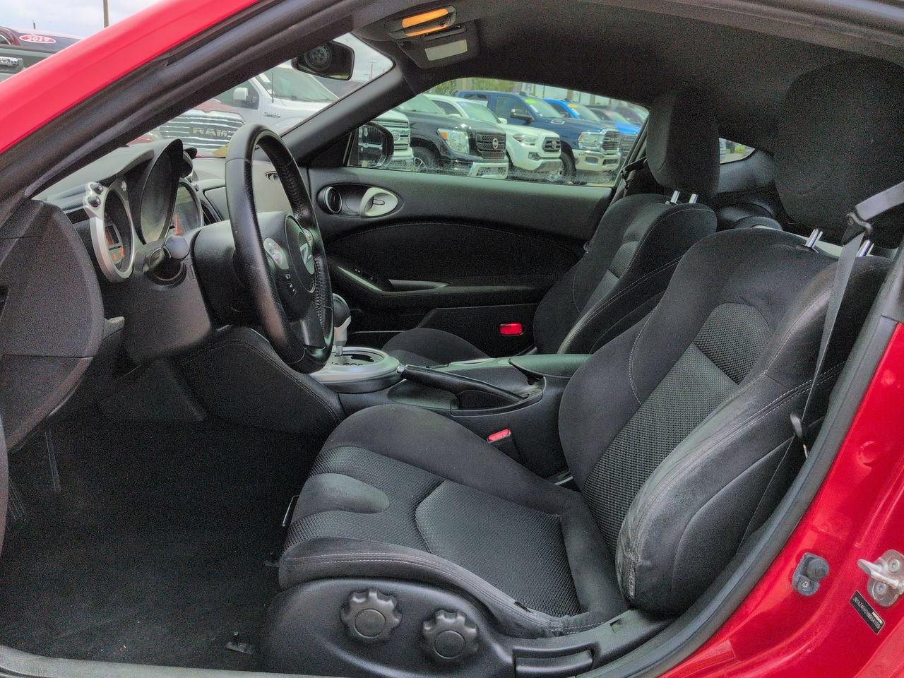 Used 2017 Nissan 370Z Coupe RWD image 15