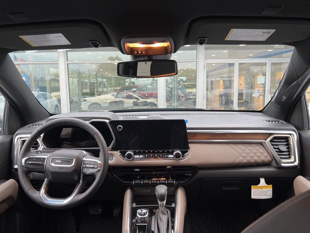 New 2026 GMC Canyon Denali w/ LPO, Denali Black Edition image 10