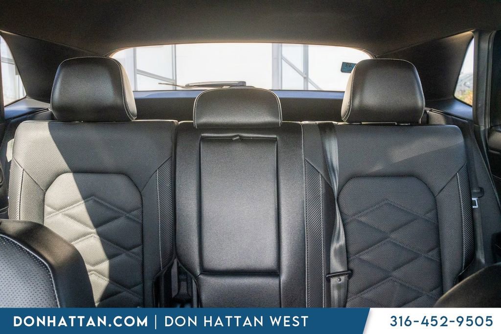 Used 2024 Volkswagen Atlas Cross Sport SE FWD image 12