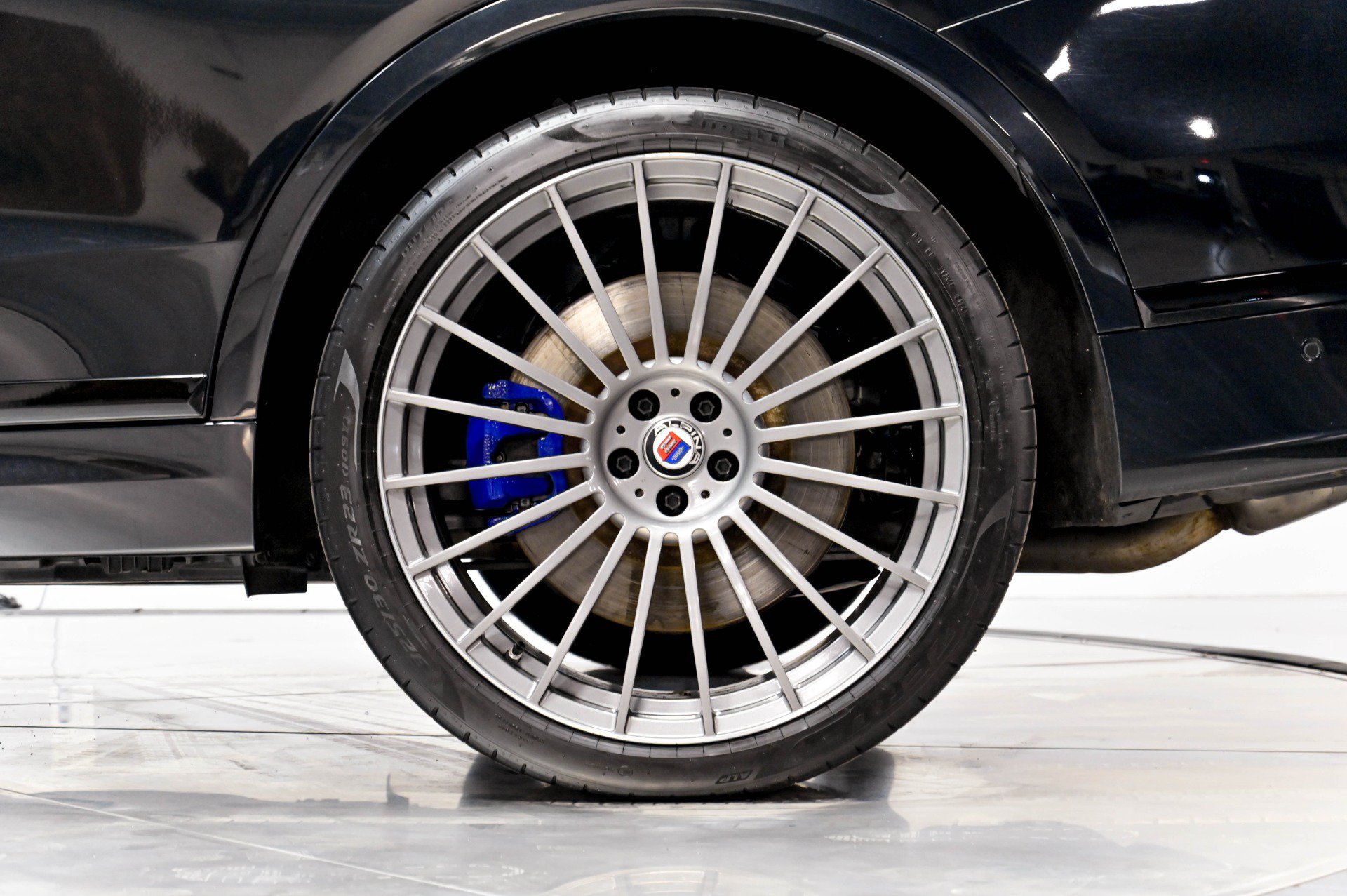 Used 2023 BMW ALPINA XB7 AWD/4WD image 49