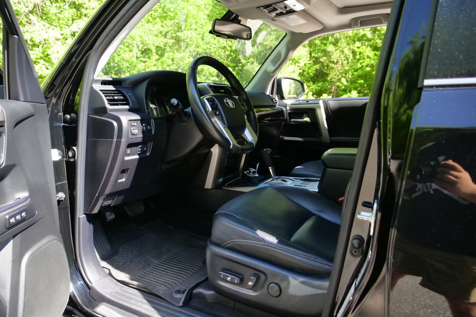 Used 2023 Toyota 4Runner Limited AWD/4WD image 22