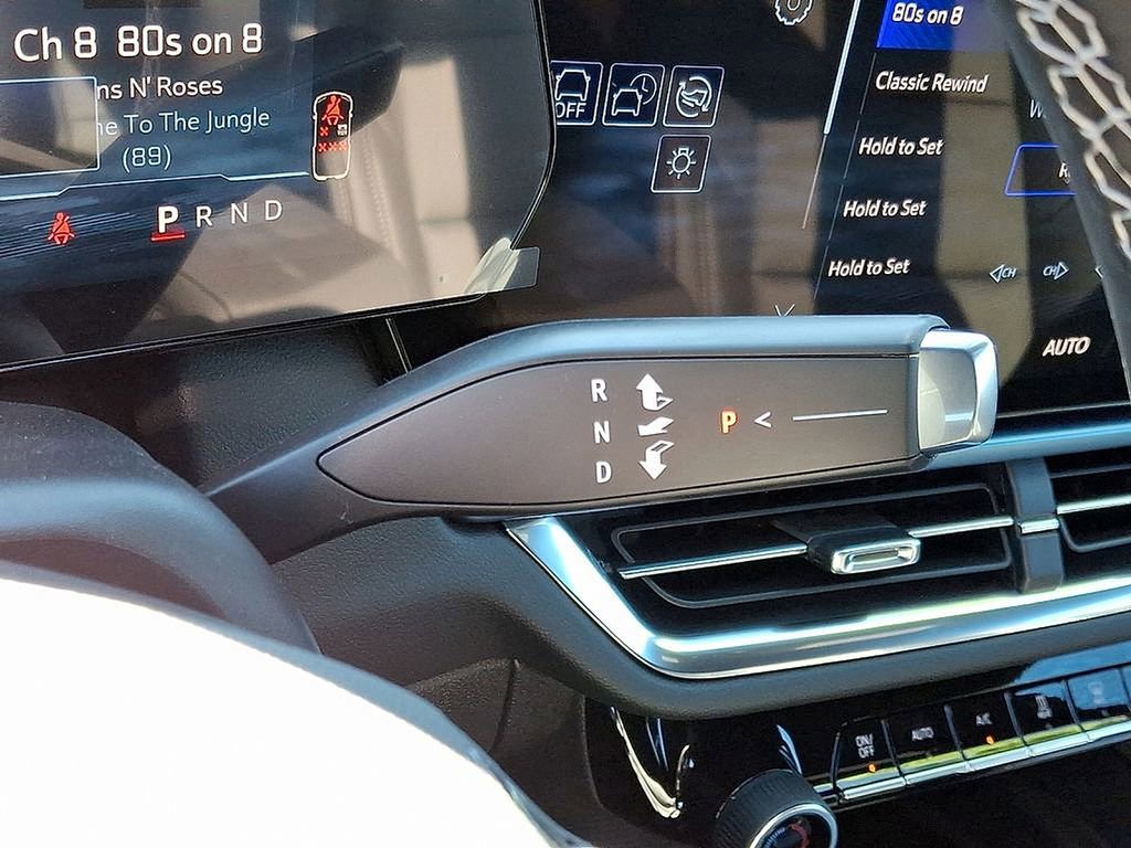 New 2026 Chevrolet Equinox EV LT image 9