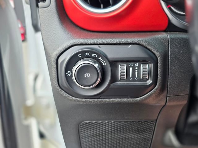 Used 2021 Jeep Wrangler Unlimited Rubicon AWD/4WD image 37