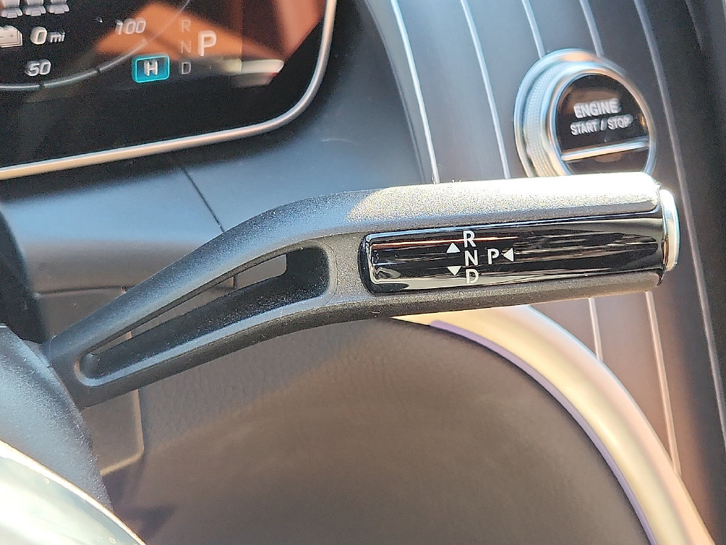 Used 2025 Mercedes-Benz GLC 350e 4MATIC image 19