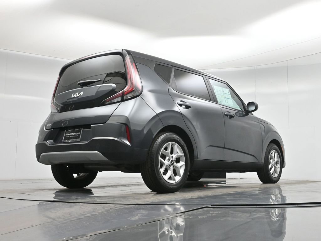 Used 2023 Kia Soul LX w/ Option Group 015 image 48