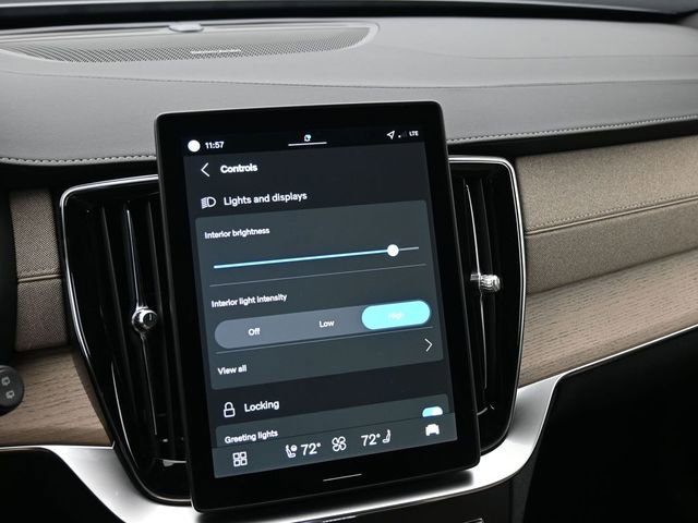 New 2026 Volvo XC90 B6 Plus w/ Protection Package Premier image 21