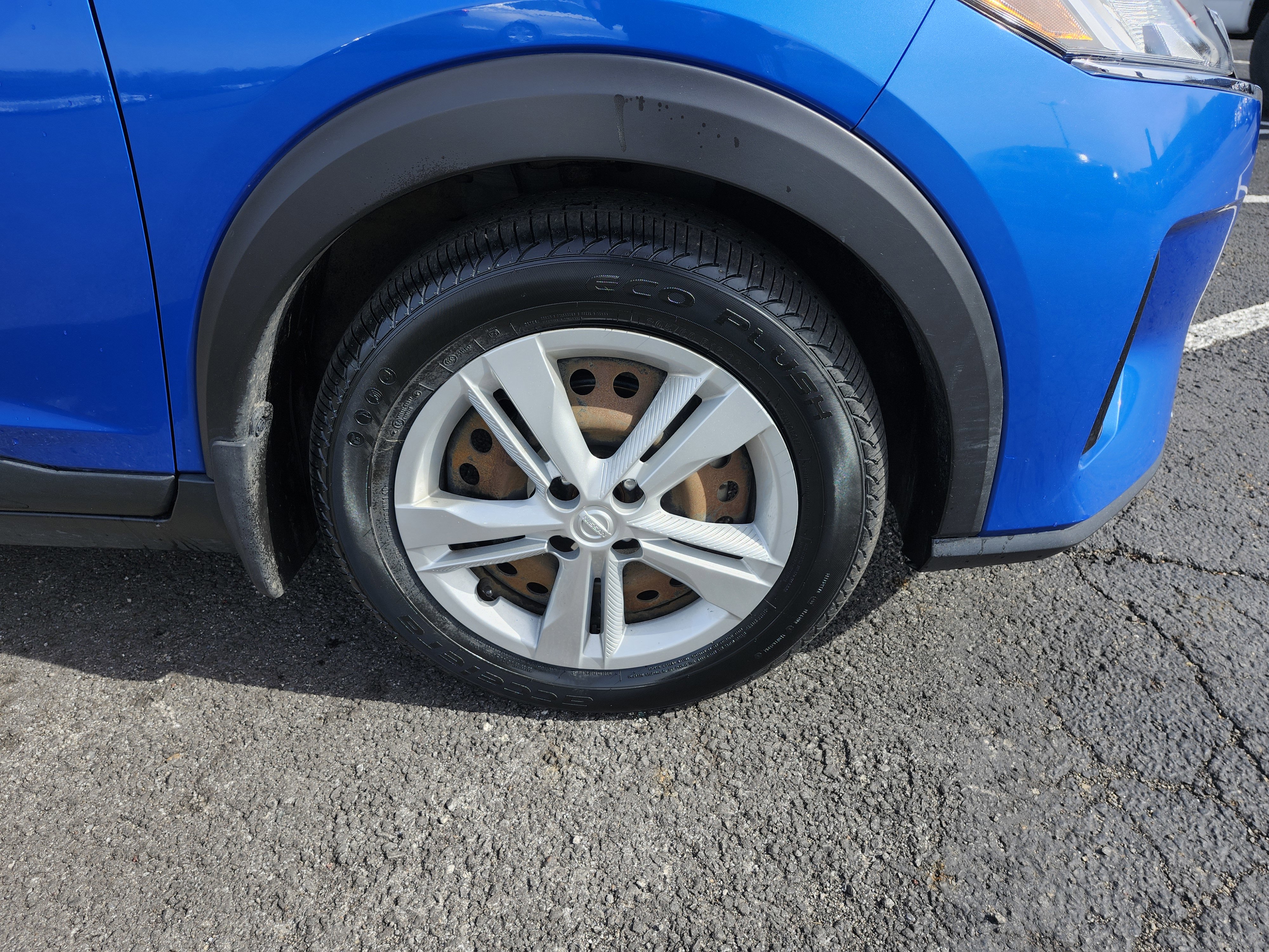 Used 2021 Nissan Kicks S image 9