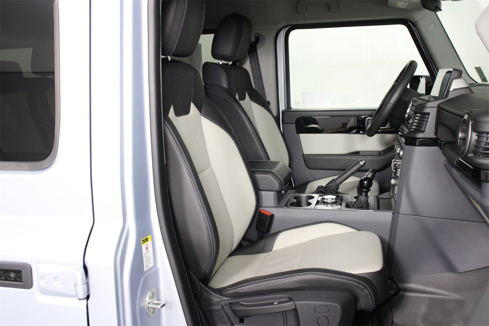 Used 2024 INEOS Grenadier Fieldmaster Edition image 31