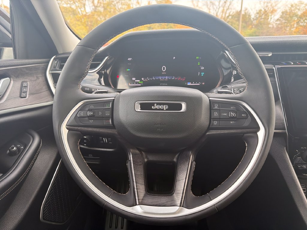 Used 2023 Jeep Grand Cherokee 4WD 4xe image 15