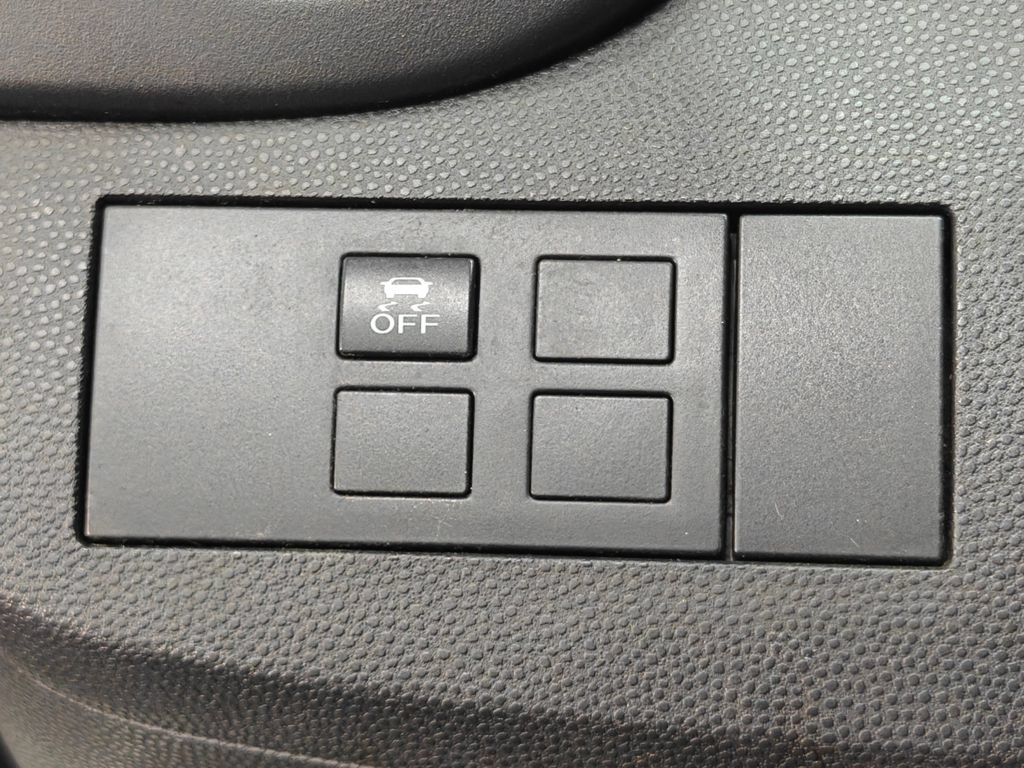 Used 2014 MAZDA MAZDA2 Sport FWD image 10