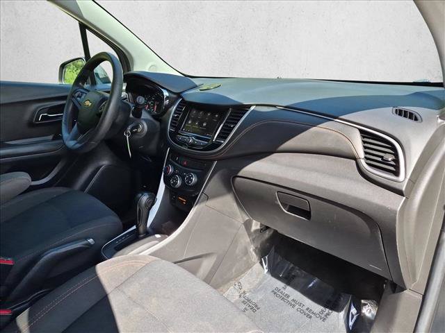 Used 2022 Chevrolet Trax LS w/ Tint and Cruise Package AWD/4WD image 24