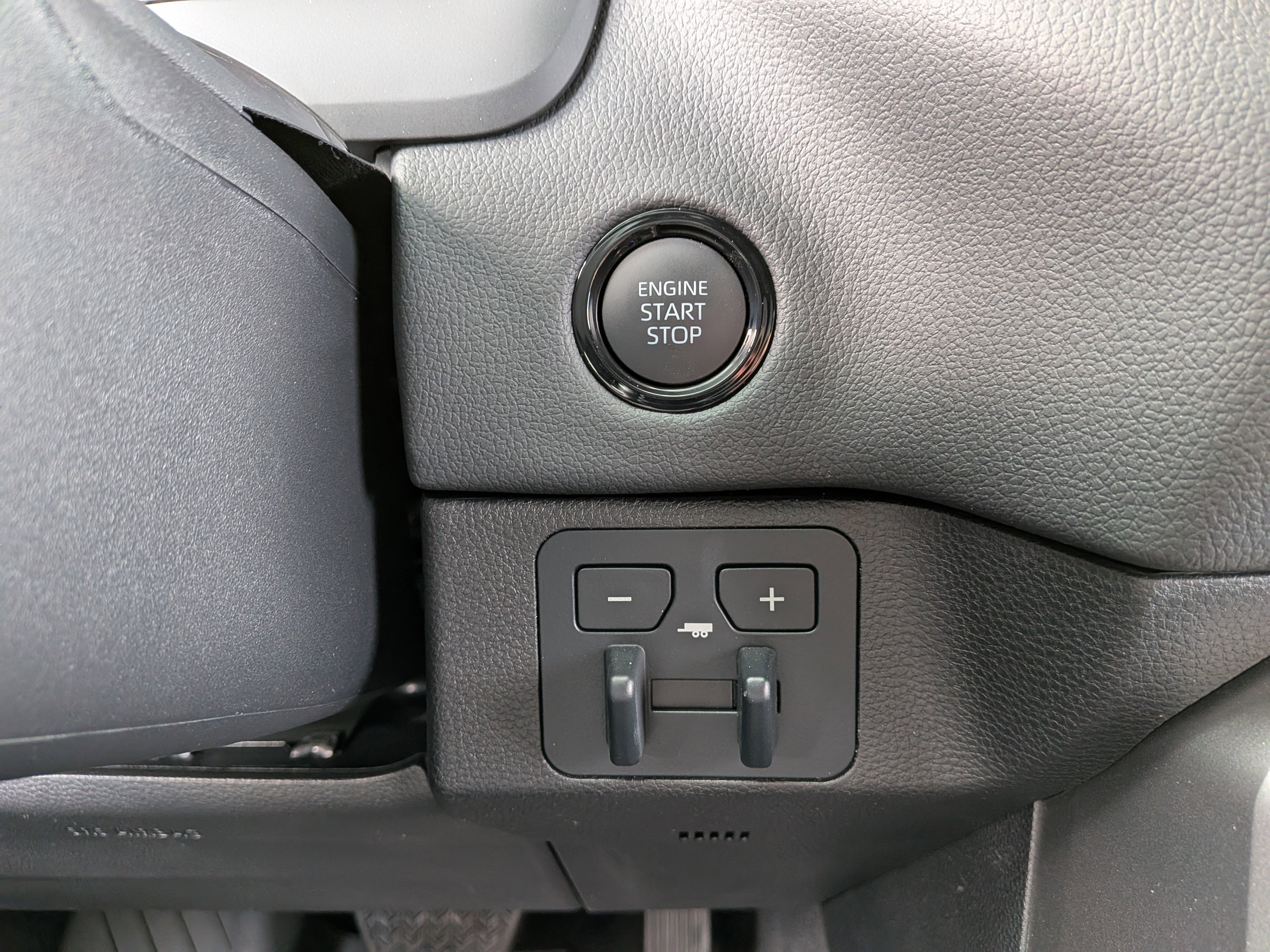 Used 2026 Toyota Tundra Limited AWD/4WD image 28