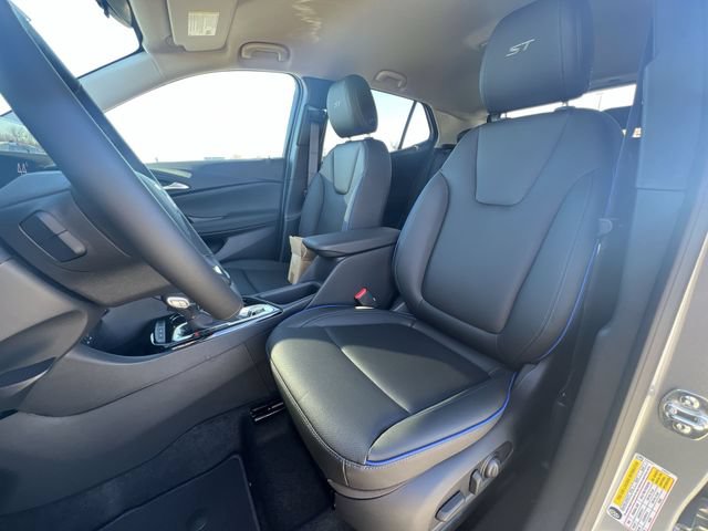 Used 2026 Buick Encore GX Sport Touring w/ Comfort Package AWD/4WD image 15