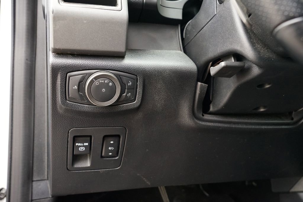 Used 2019 Ford F150 Raptor w/ Equipment Group 801A Mid image 17