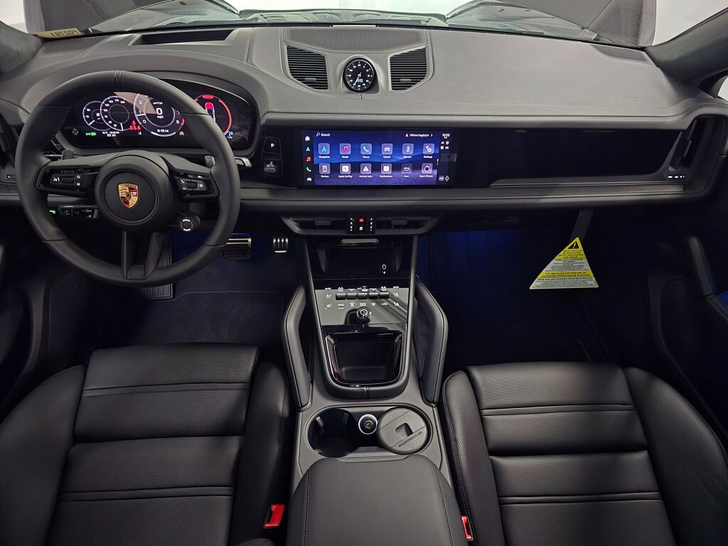 New 2026 Porsche Cayenne GTS image 19