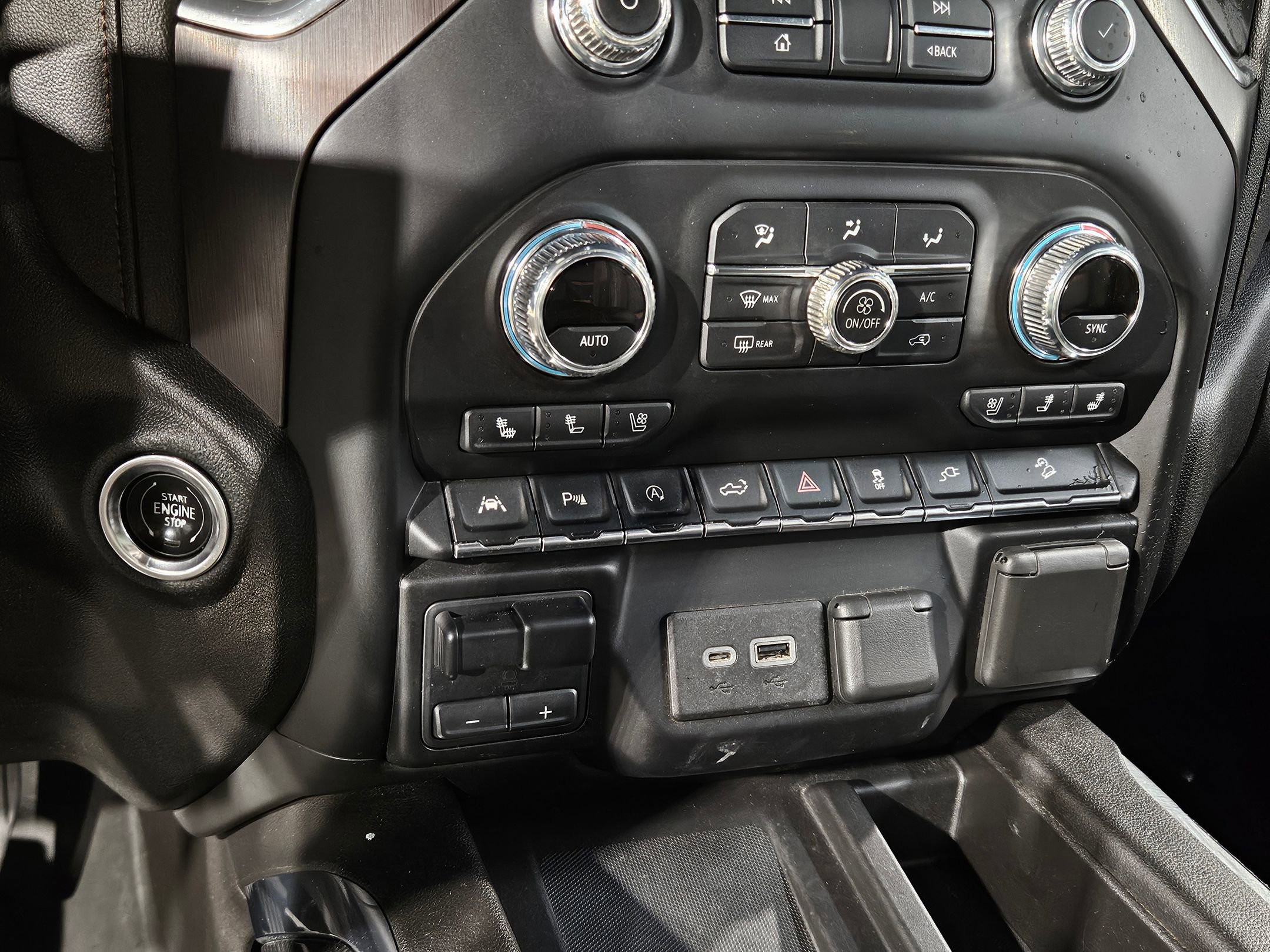 Used 2021 GMC Sierra 1500 AT4 w/ AT4 Value Package image 32