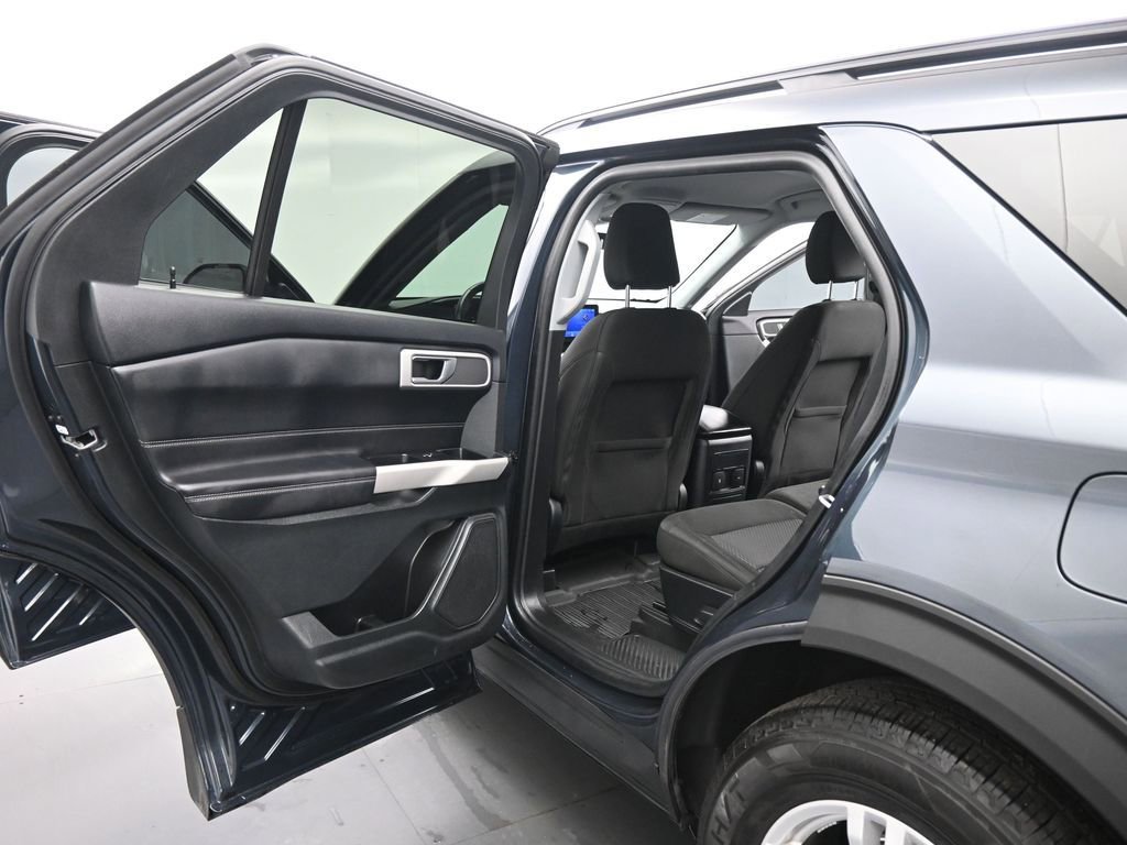 Certified 2024 Ford Explorer XLT image 17