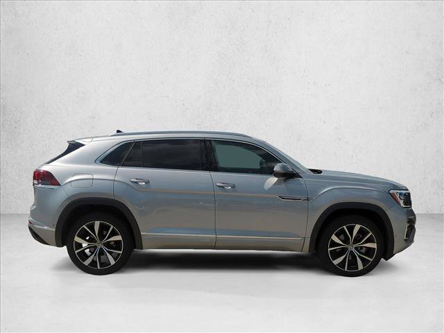 Used 2024 Volkswagen Atlas Cross Sport SEL Premium R-Line AWD/4WD image 4