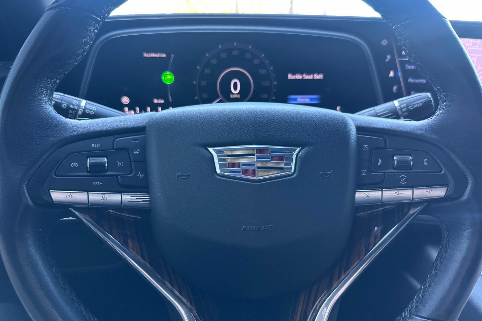 Used 2022 Cadillac Escalade Luxury AWD/4WD image 32