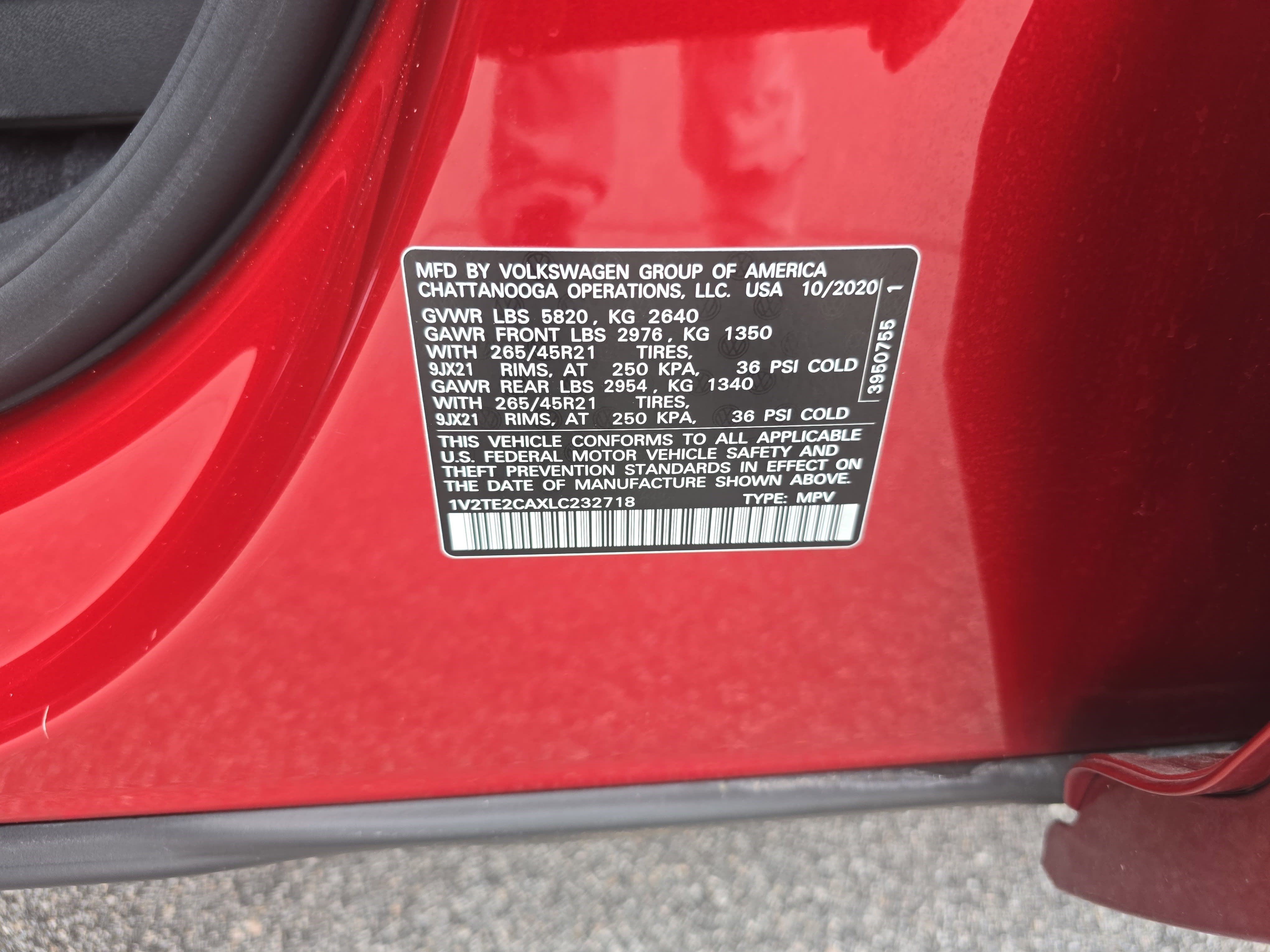 Used 2020 Volkswagen Atlas Cross Sport SEL Premium R-Line image 35