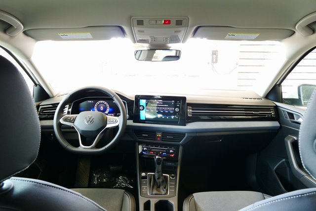 New 2025 Volkswagen Jetta SE image 16