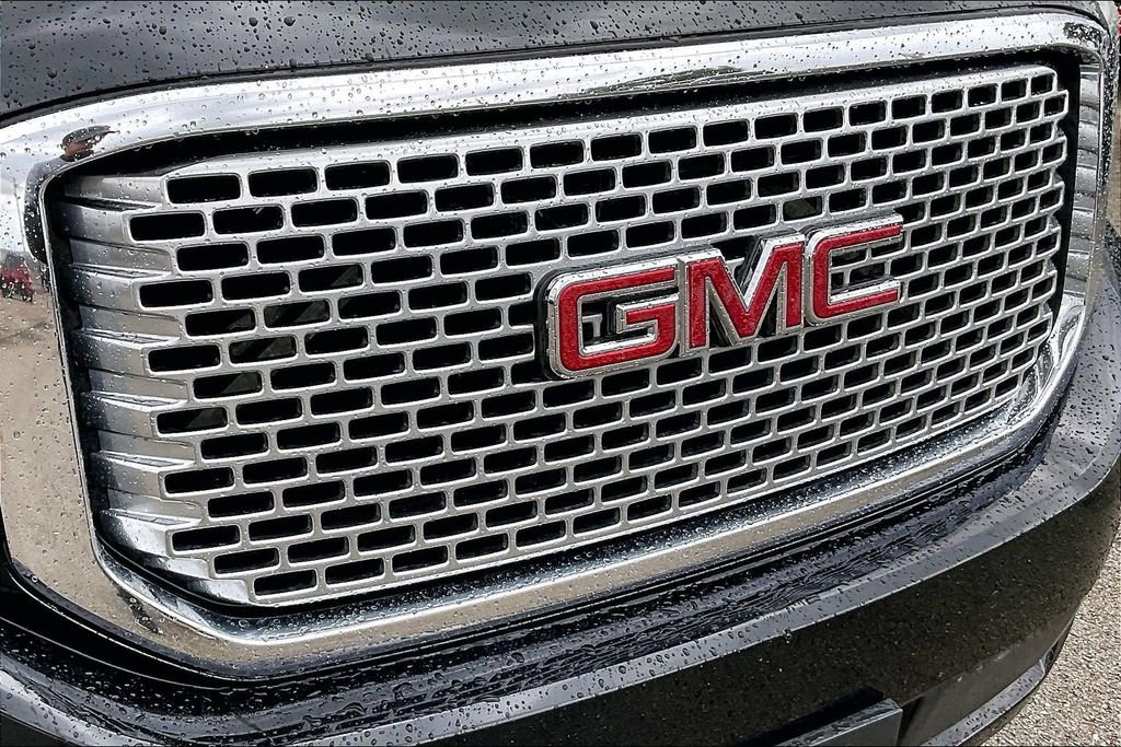 Used 2015 GMC Yukon Denali w/ Touring Package image 32