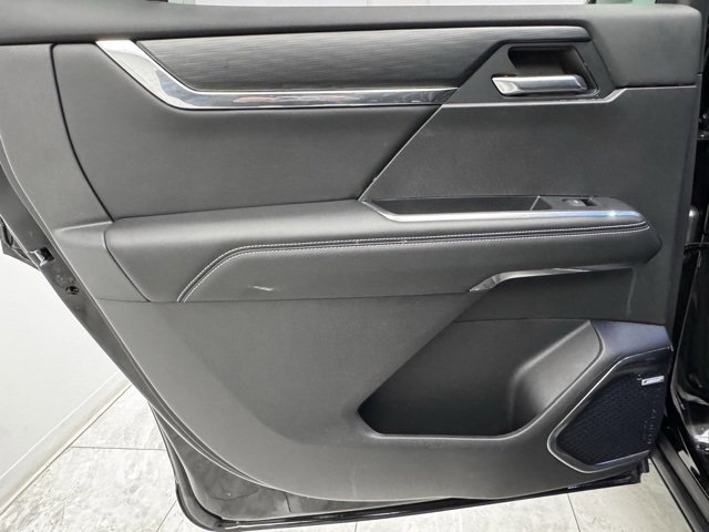 Used 2024 GMC Acadia Elevation image 34