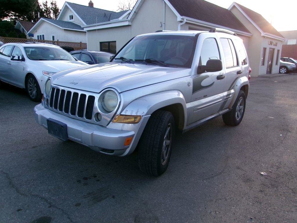 Used 2012 Jeep Liberty Limited Jet w/ Comfort/Convenience Group AWD/4WD image 2