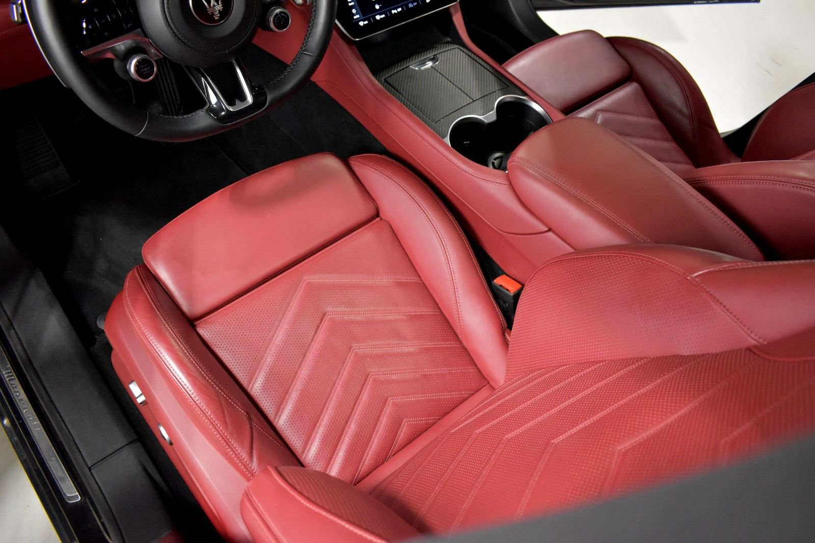 Certified 2023 Maserati Grecale Modena AWD/4WD image 28