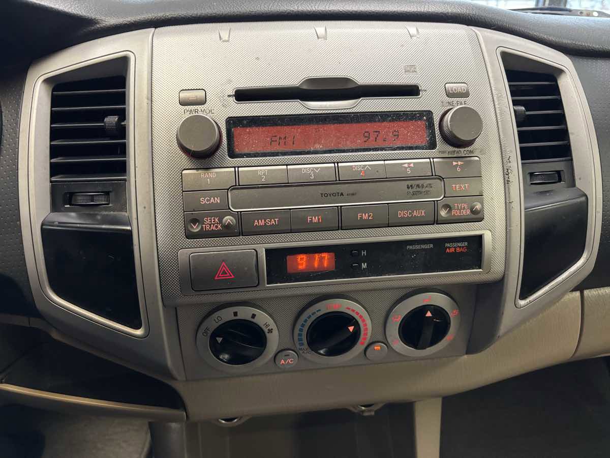 Used 2009 Toyota Tacoma PreRunner image 18