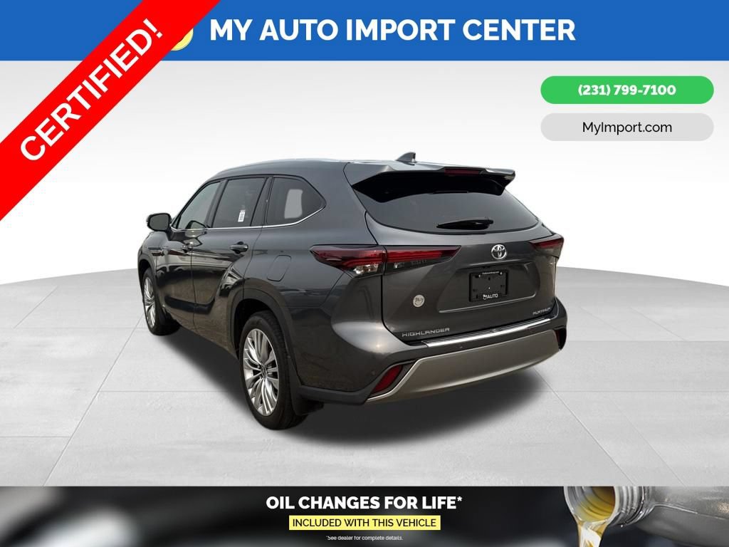 Certified 2025 Toyota Highlander Platinum AWD/4WD image 5