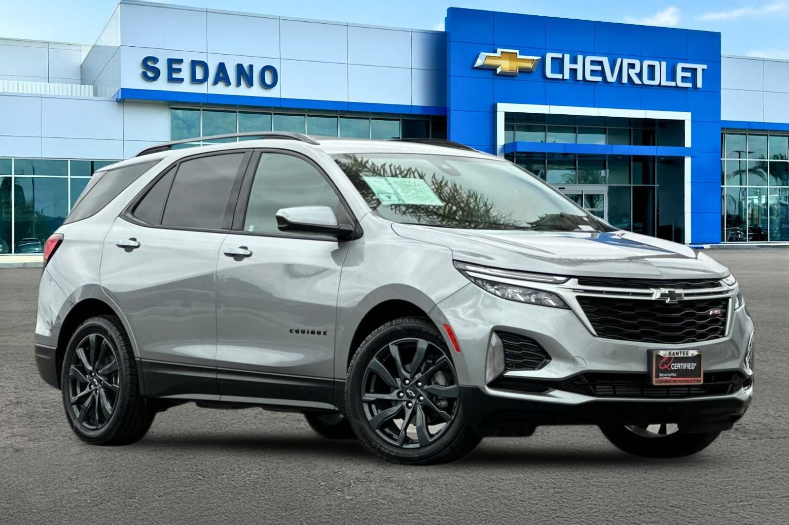 Used 2023 Chevrolet Equinox RS FWD image 2