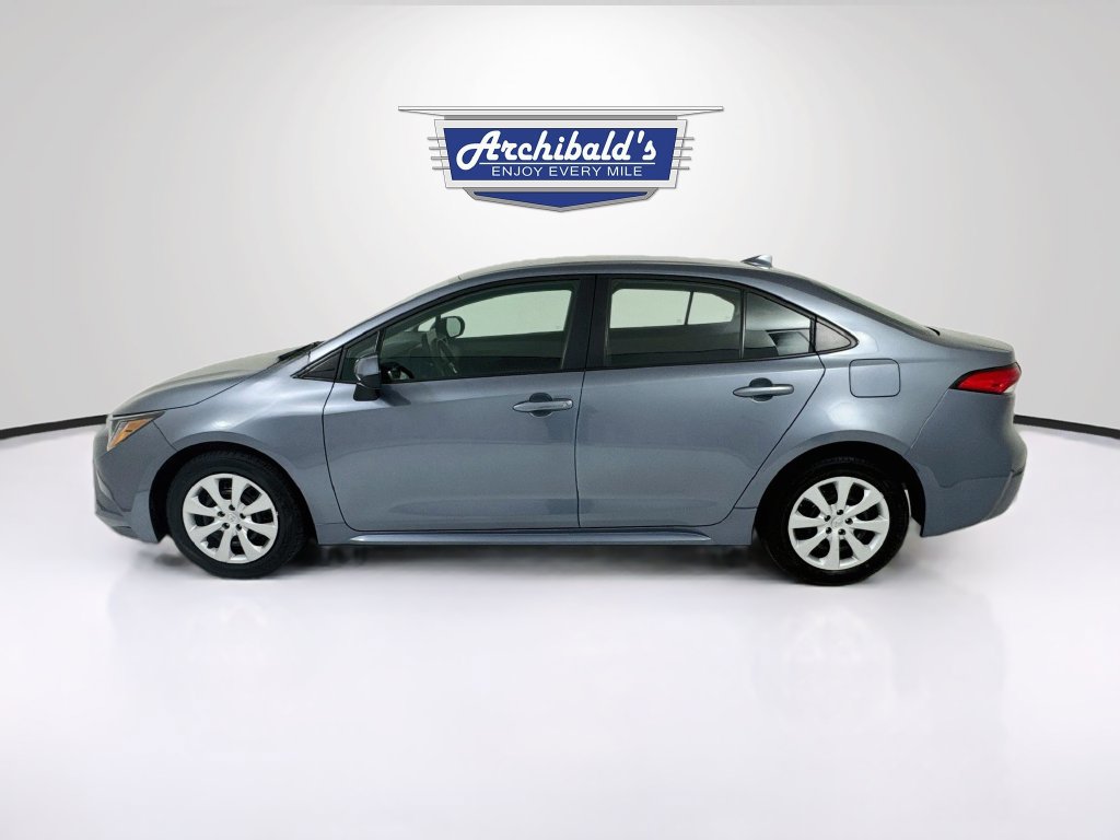 Used 2025 Toyota Corolla LE FWD image 5