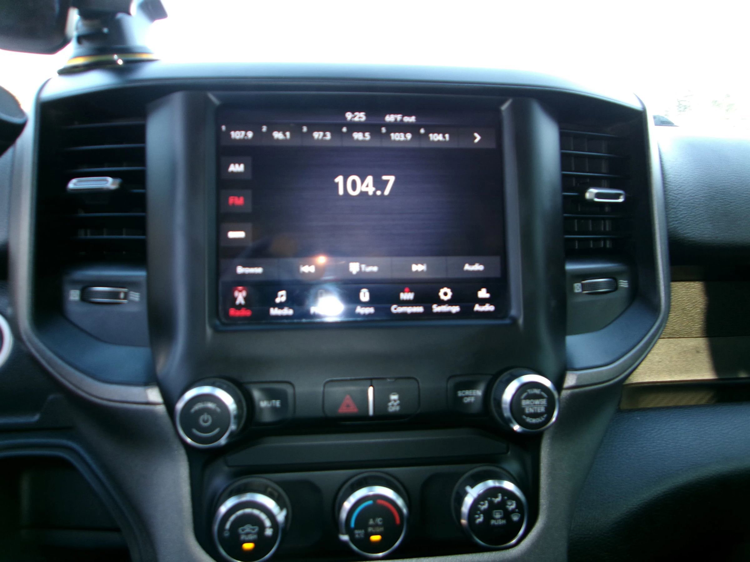 Used 2020 RAM 5500 Tradesman w/ Chrome Appearance Group image 12