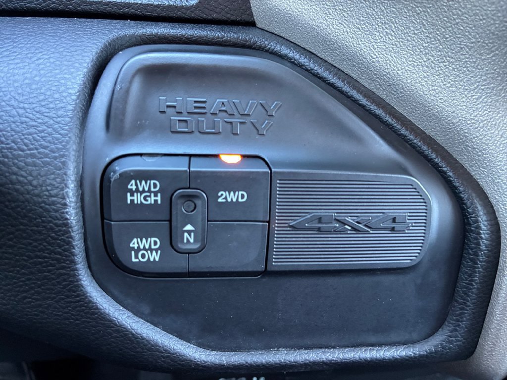 Used 2024 RAM 2500 Laramie AWD/4WD image 10