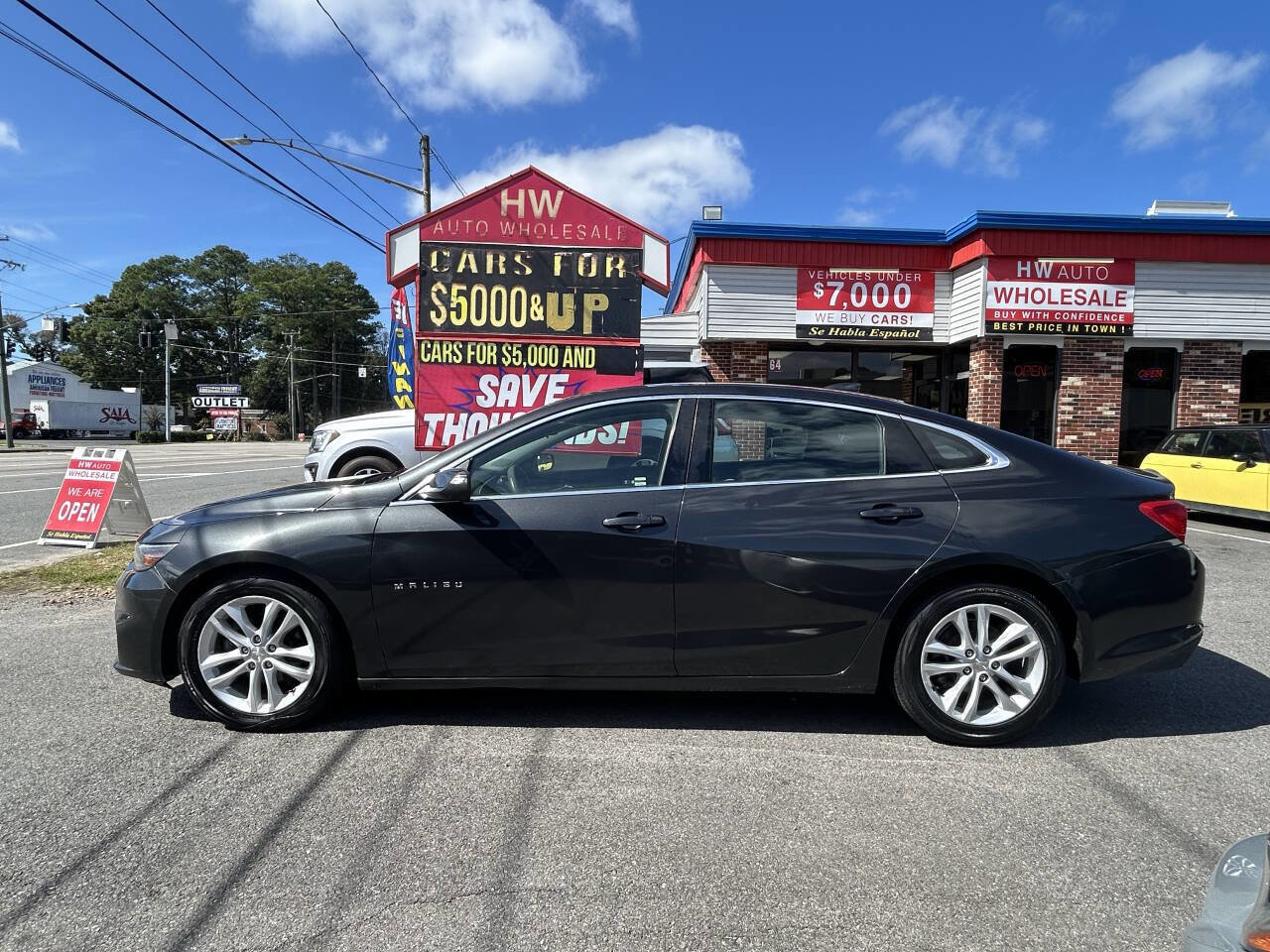 Used 2016 Chevrolet Malibu LT image 8