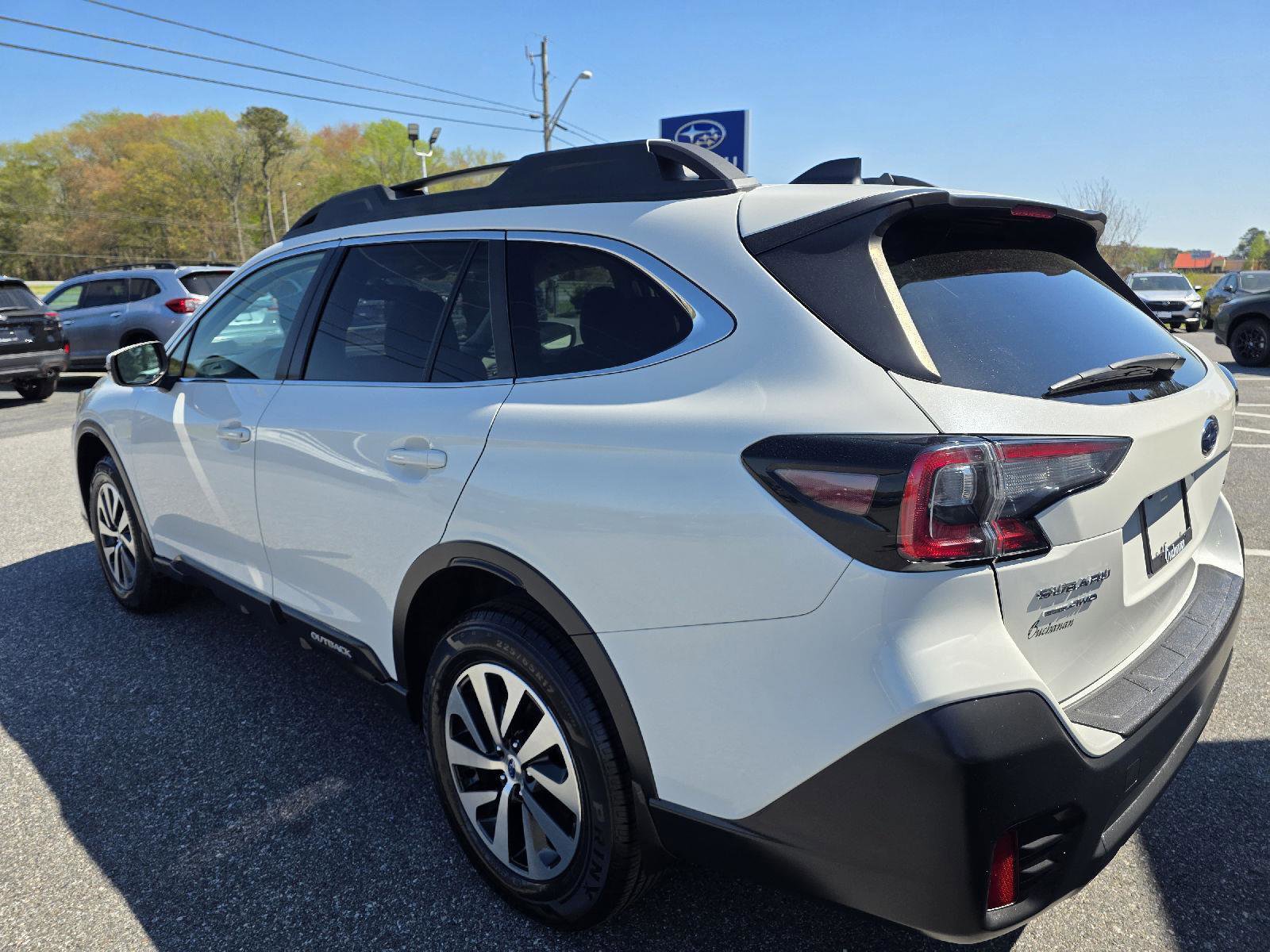 Used 2020 Subaru Outback Premium image 7