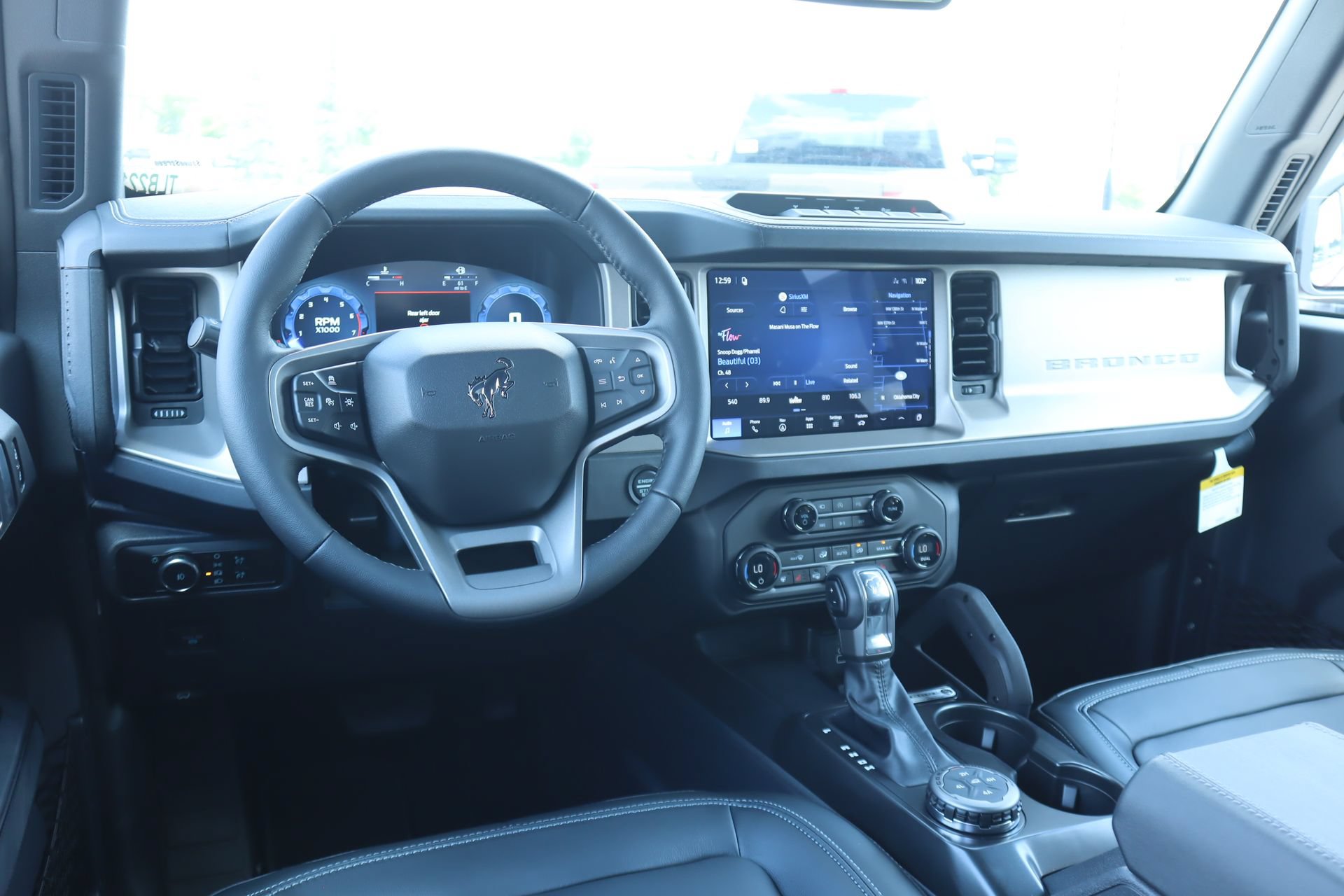 New 2026 Ford Bronco Outer Banks w/ Sasquatch Package AWD/4WD image 2