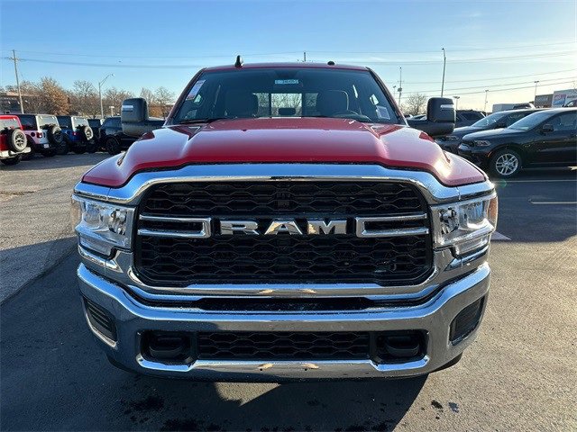 Used 2024 RAM 2500 Tradesman w/ Chrome Appearance Group image 3