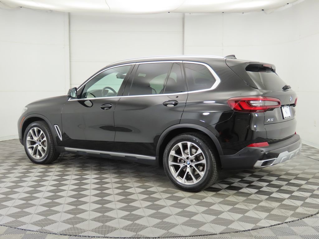 Used 2022 BMW X5 xDrive40i w/ Parking Assistance Package image 7