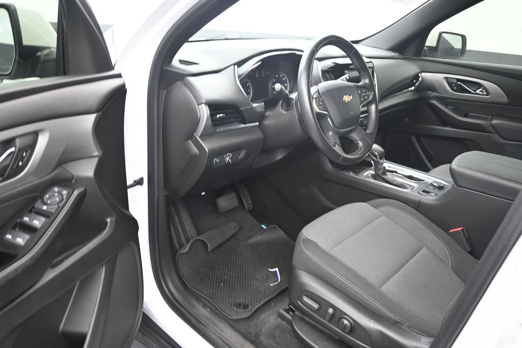 Used 2022 Chevrolet Traverse LT FWD image 10