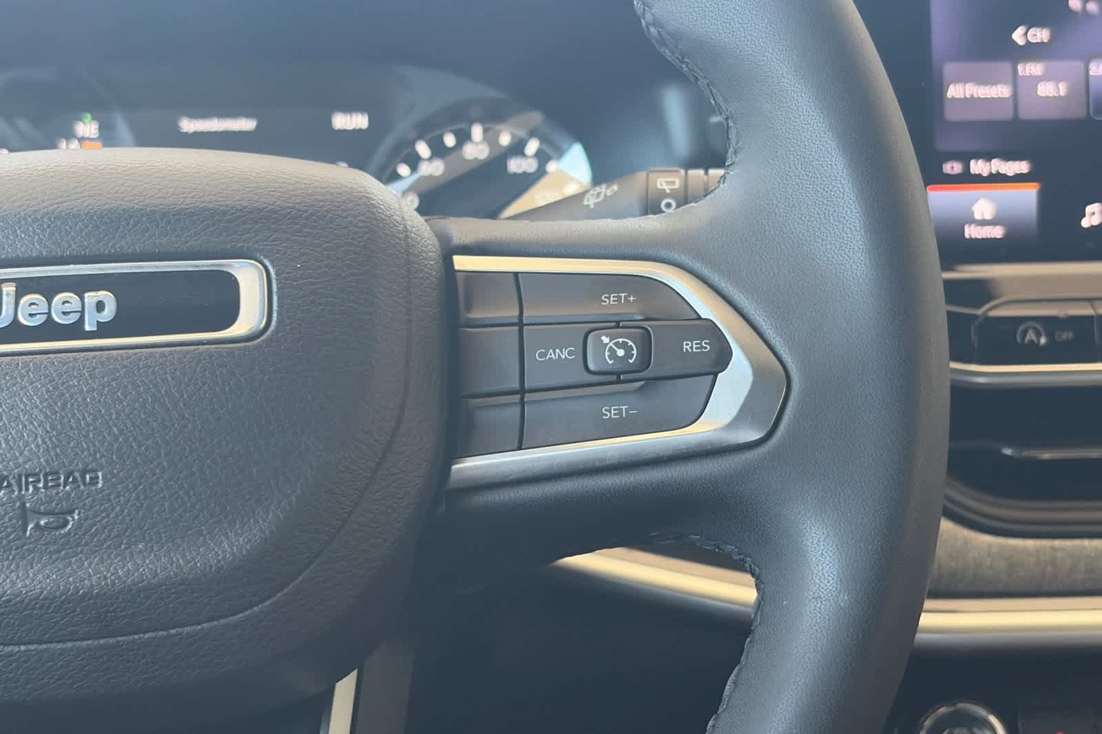 Used 2024 Jeep Compass Latitude AWD/4WD image 26