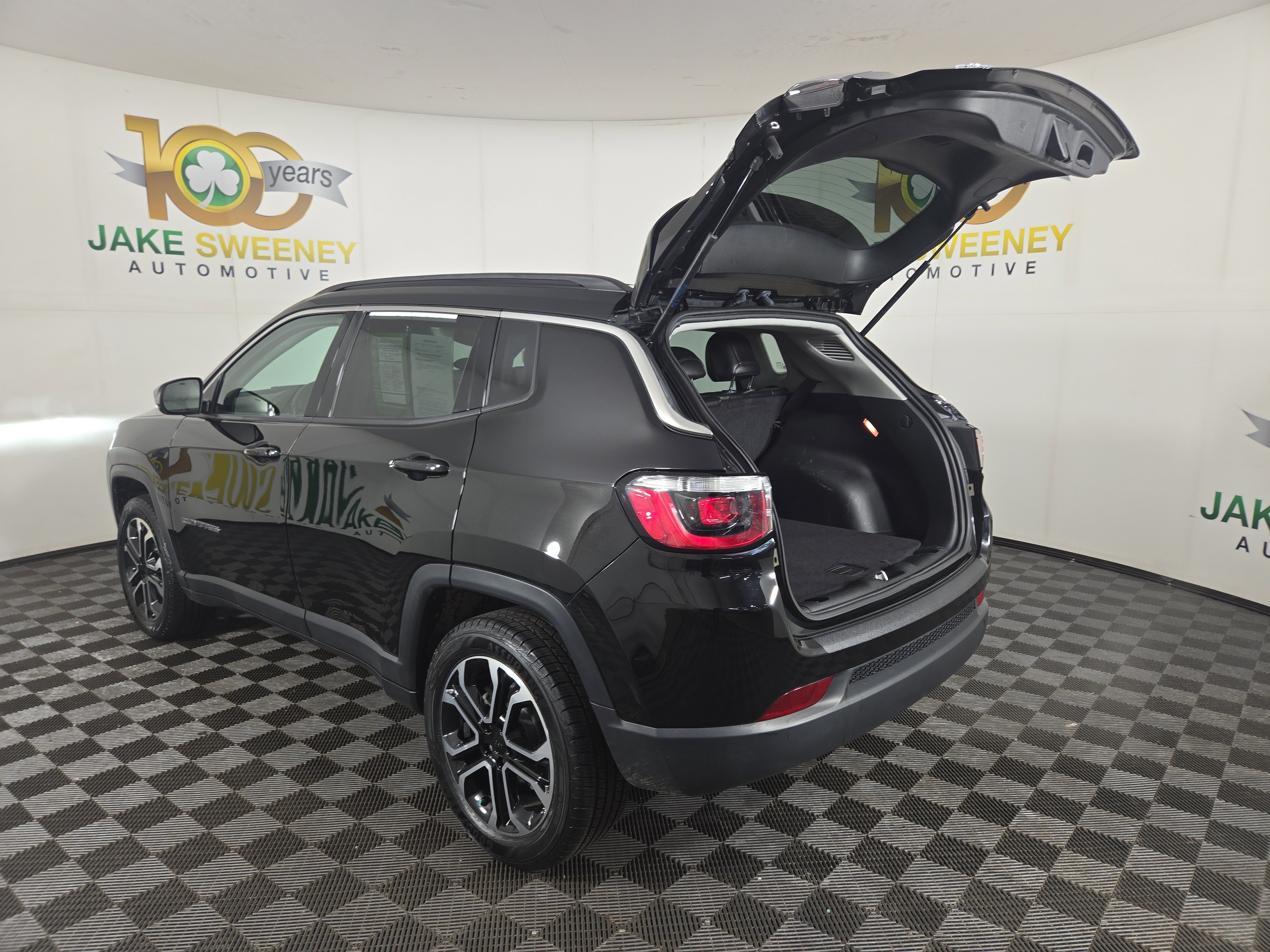 Used 2022 Jeep Compass Limited image 31