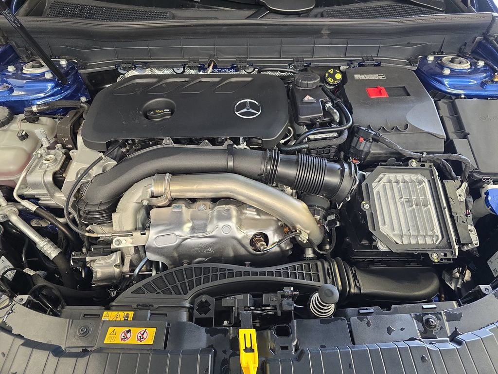 Used 2026 Mercedes-Benz GLB 250 image 32